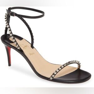 CHRISTAIN LOUBOUTIN so me heels 4.5
